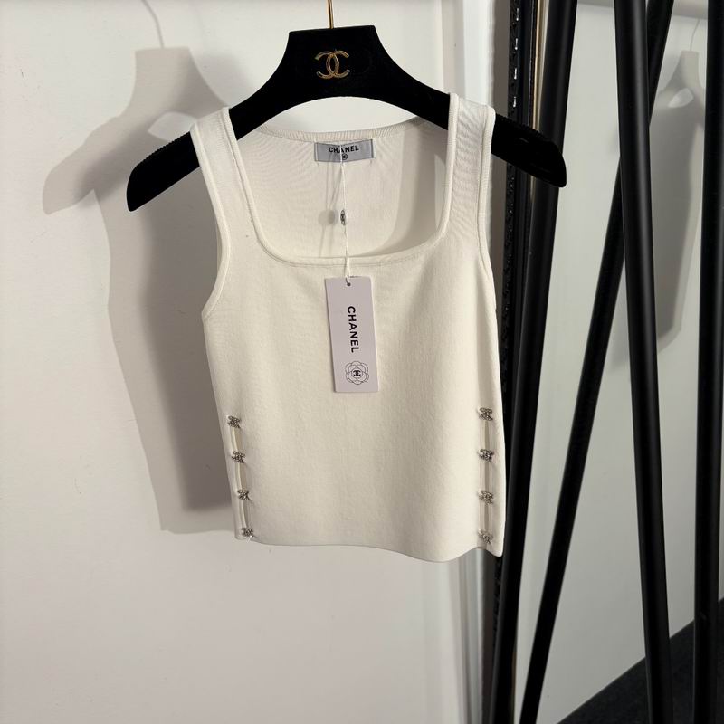 Chanel one size 28